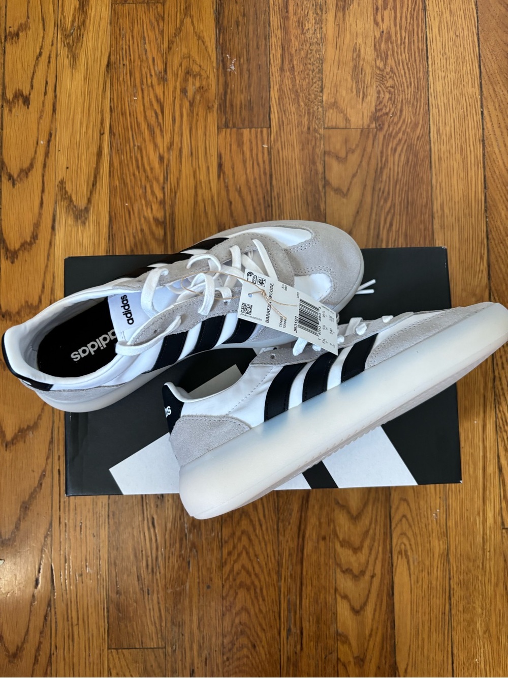 NEW Adidas Barreda Decode Sneakers – Women’s Size 7 – New in Box